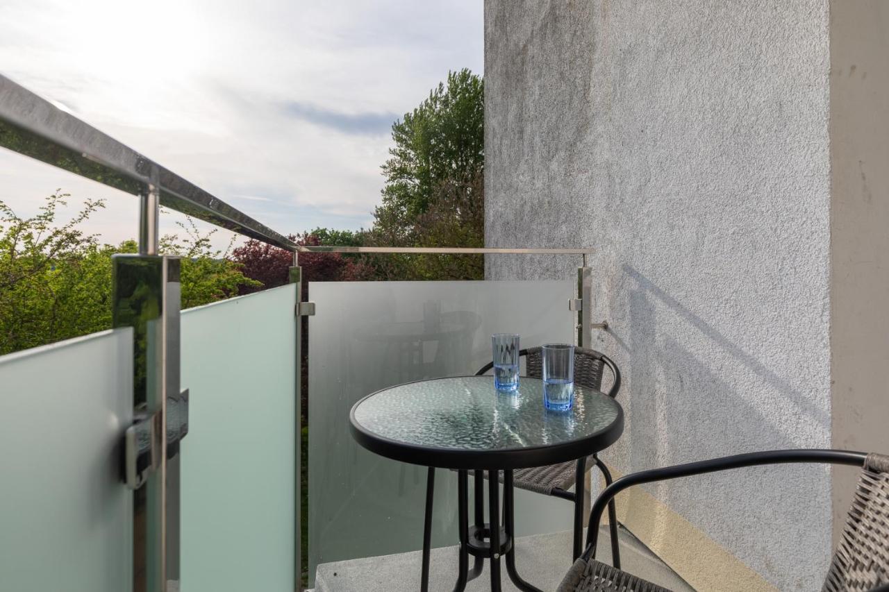 Marynarzy Okretow Pogranicza Apartments By Noclegi Renters Колобжег Экстерьер фото